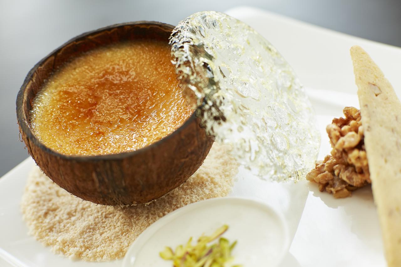 Taj Swarna, Amritsar Hotel Exterior foto A crème brûlée