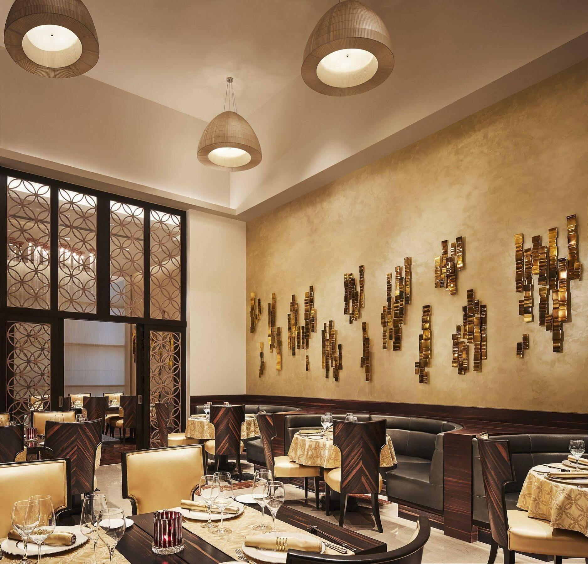 Taj Swarna, Amritsar Hotel Exterior foto Interior of the restaurant